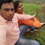 delhi couple selfie in matheran