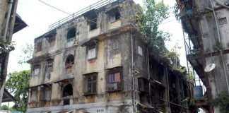 Perform structural audits of hazardous buildings from corporator funds; MNS demand