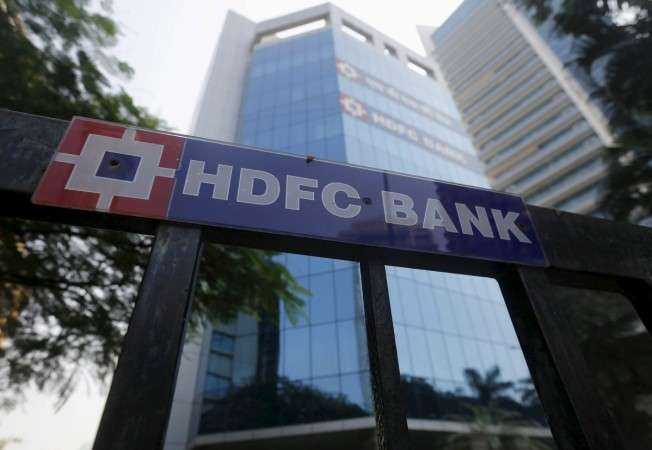 100 hdfc customers recieved sms of rs 13cr deposited in their account in chennai tamilnadu