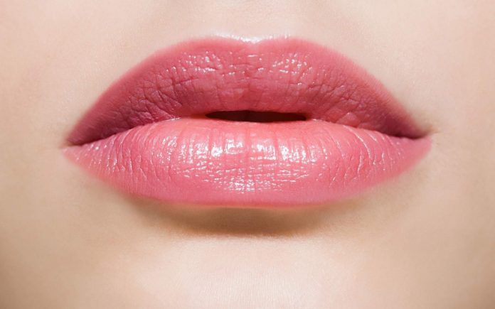 how to make lips pink at home