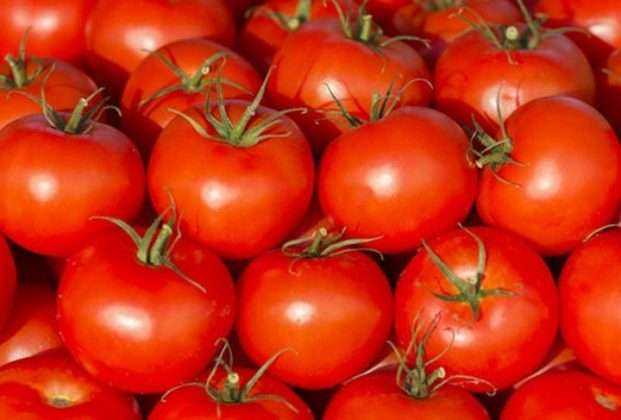 price of onion tomato may shoot beyond 700 rs per kg in pakistan may import from india due to floods