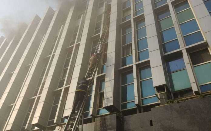 fire breaks out at andheri kamgar hospital 8 deaths,146 injured