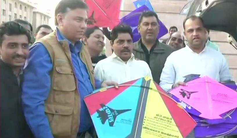 अनोखी संक्रांत, राजस्थानमध्ये उडणार ‘राफेल पतंग’