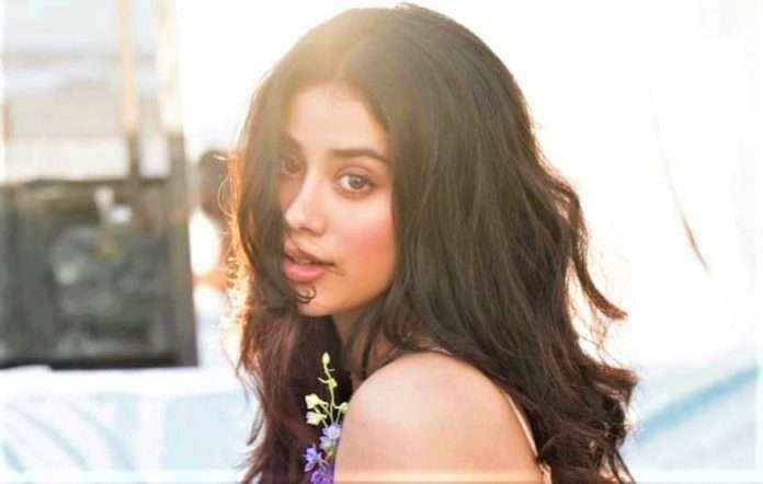 Janhvi Kapoor Gets Trolled because of her Outfit