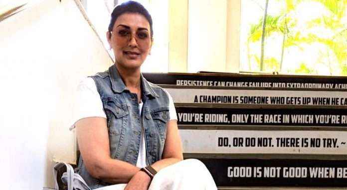 sonali bendre returns on set for shooting after getting cancer treatment; share instagram post