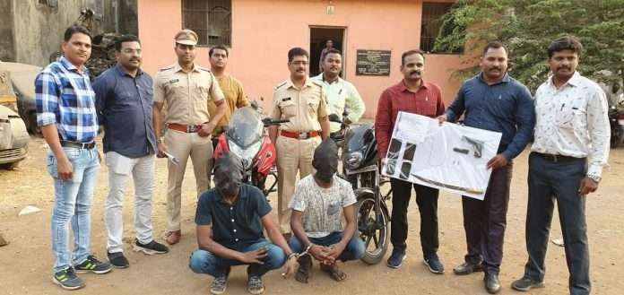 vithalwadi police arrested two youths with weapons in ulhasnagar