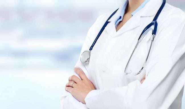 hundreds of doctors retiring at the same time in Maharashtra