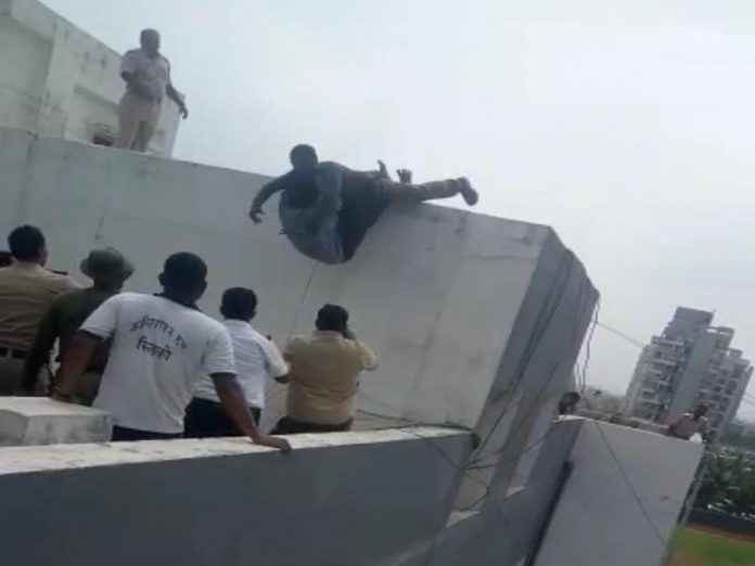 Suicide attempt new mumbai police headquarters building