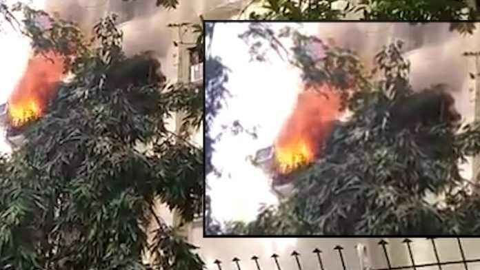 Resident Society fire in Jogeshwari