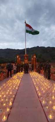 tribute to martyrs on kargil vijay day