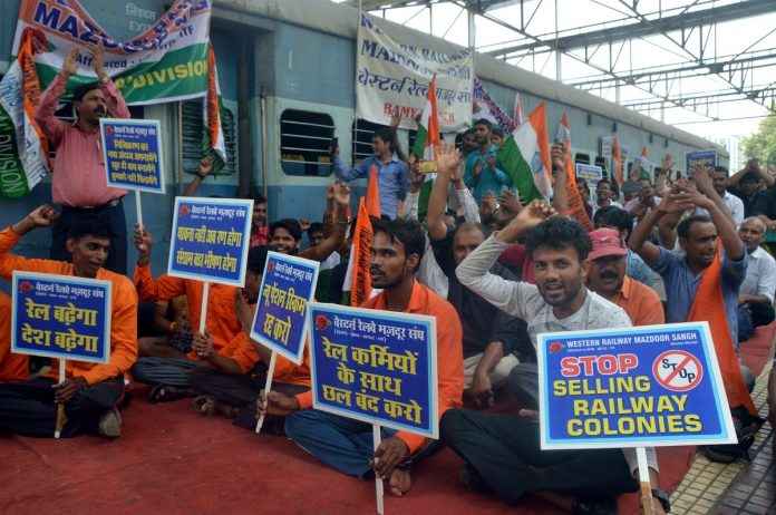 The Strike Front by the Western Railway Workers Association