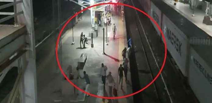 harassment on railway station in nandurbar mob pelts stone at railway station