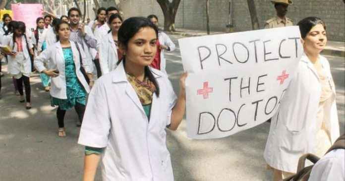 High Court asks Maharashtra government panel to resolve issues of resident doctors