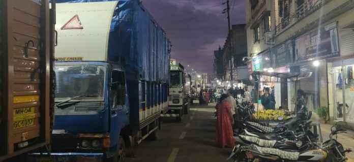 long line of heavy vehicles on malangagad road of kalyan