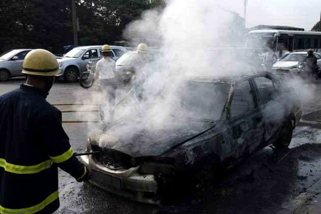 The accident of three cars in navi mumbai