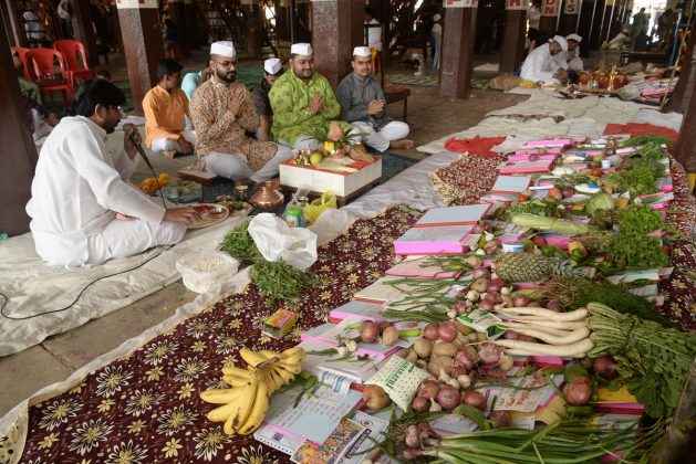 'Lakshmi Pujan' celebrate in navi mumbai APMC Market