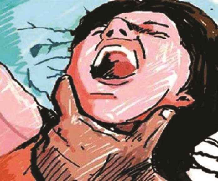 Father strangles minor daughter for marrying outside of caste