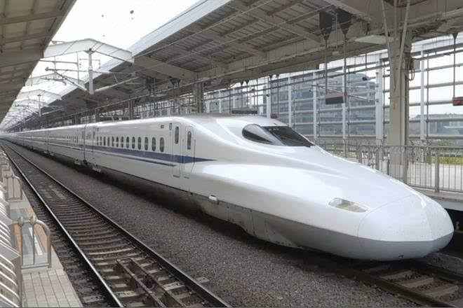 जपानच्या धर्तीवर बुलेट ट्रेन स्टेशन निर्माण करण्याची संजीव जयस्वाल यांची भूमिका