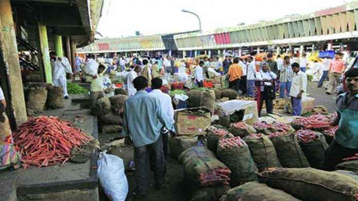 Notice issued by Pune Market Committee to robbers who plundering billions of worth farm goods