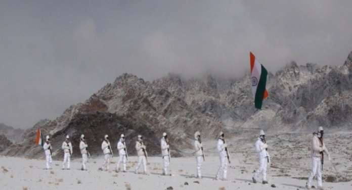 itbp personnel celebrate republic day at 17000 feet flag in ladakh