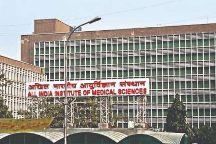 दिल्लीतील एम्स हॉस्पिटलमध्ये काढला १७ किलोचा ट्यूमर