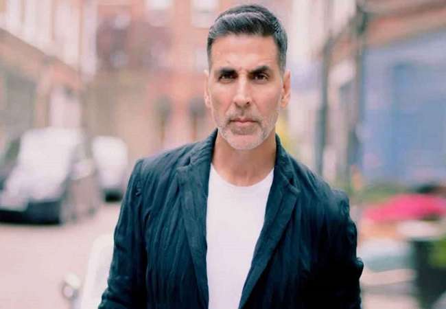 Akshay kumar returned to india from uk urgently after his mother aruna bhatia was admitted icu