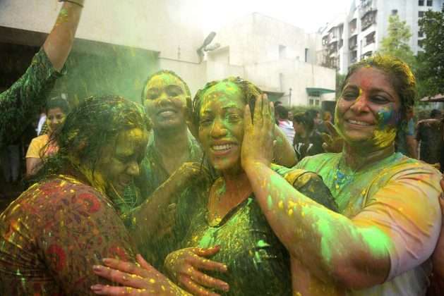 holi celebration photos in navi mumbai