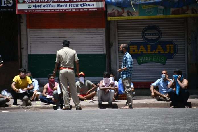 Lockdown in Mumbai, Police detained