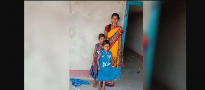 story wife stand in front of bus to prevent husband from going to mumbai died after bus crushed her in hazaribagh jharkhand