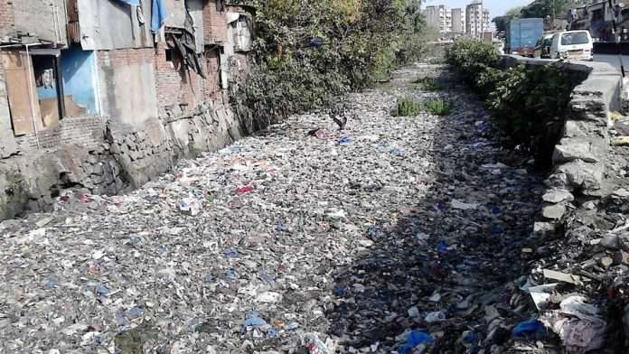 8 to 10 percent drainage cleaninh work is done in mumbai
