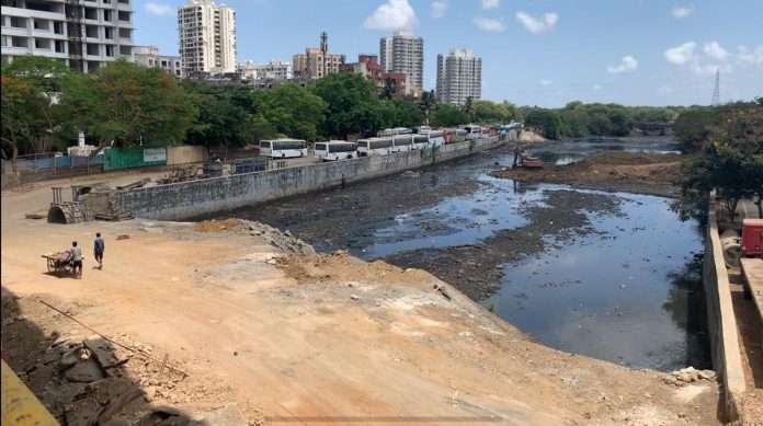 Dahisar will be block in monsoon due to all waste is not cleaned in nearby river