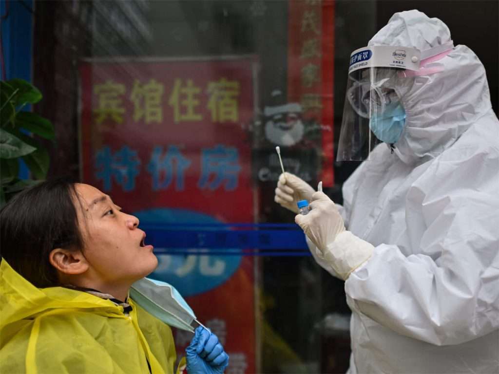 चीनच्या वुहानमध्ये पुन्हा एकदा कोरोनाची एंट्री; ३ एप्रिलनंतर आढळले नवे रुग्ण