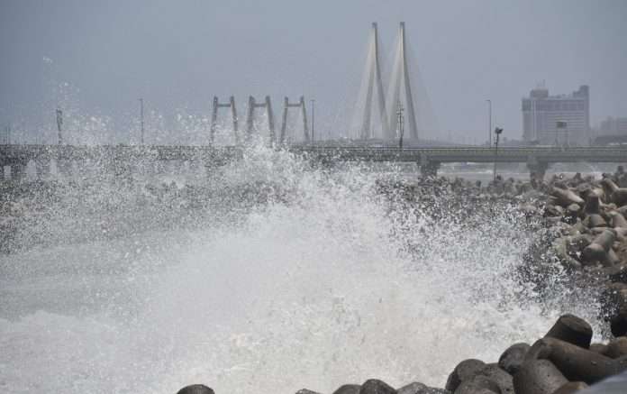 high tide today in mumbai