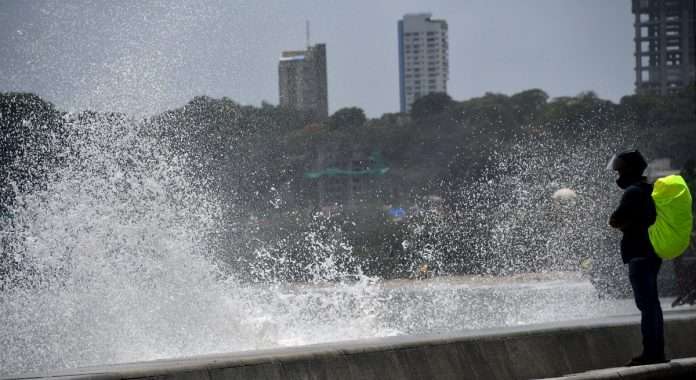 high tide today in mumbai