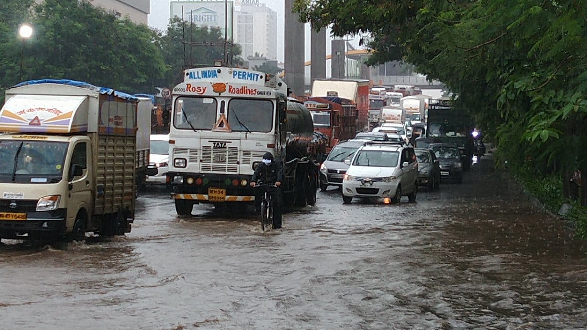 heavy rainfall in thane