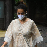malaika-arora-fitness-bollywood-actress-photos-spotted-with-her-pet-in-bandra