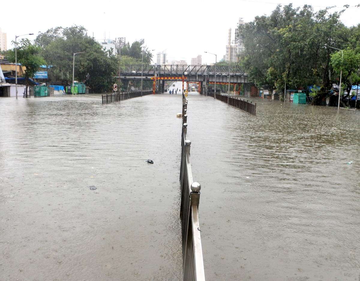 heavy rainfall in mumbai