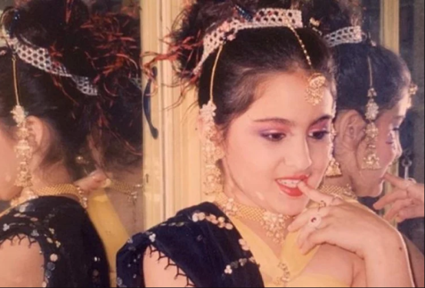 bollywood actress sara ali khan childhood photos