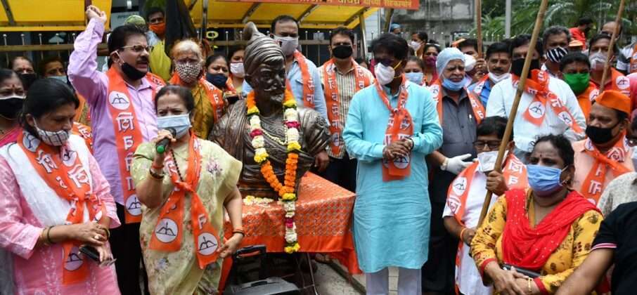 protest over removal of shivaji maharaj statue in belgaum karnataka