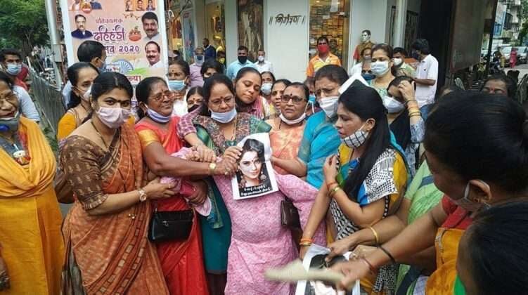 In front of Shiv Sena Bhavan in Mumbai, the women's front of Dindoshi assembly constituency has taken up the agitation against Kangana Ranaut.
