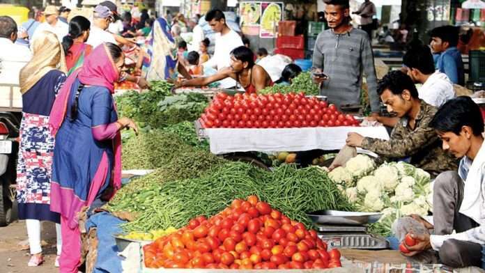 Maharashtra heavy rainfall impact on vegetable price in Mumbai