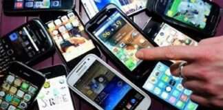police found 10 expensive mobiles in a beggar womans hut in vasai