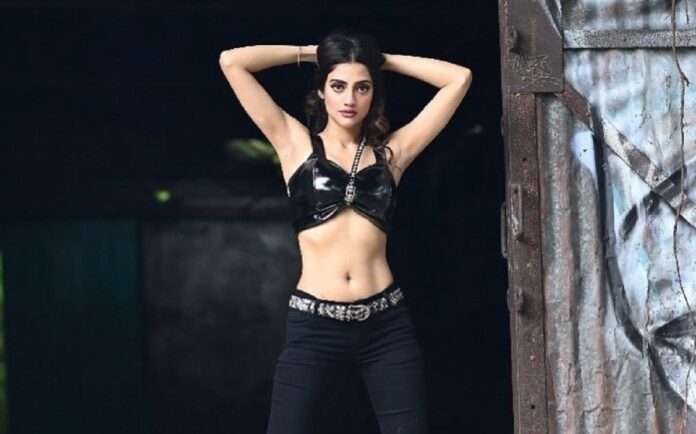 tmc mp actor nusrat jahan looks hot in black leather bralette and pants photos viral on social media