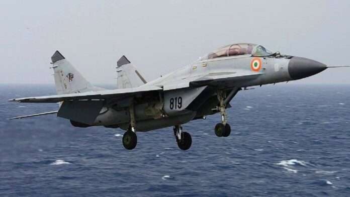 MiG-29K trainer aircraft crashes in Arabian Sea, 1 pilot rescued, search for another underway