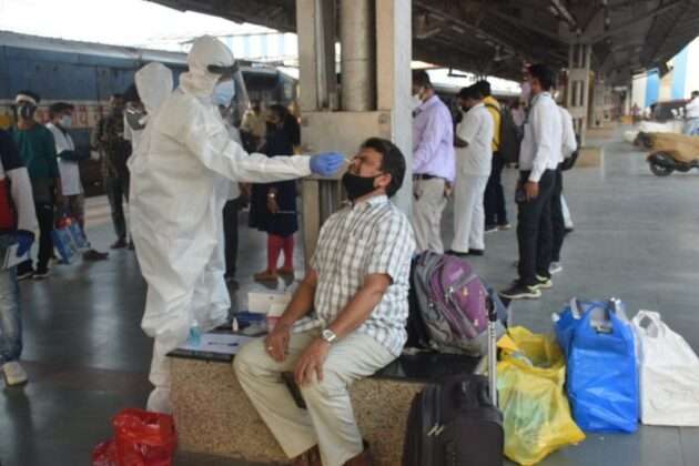 entry to outside passengers only after screening railway stations in mumbai
