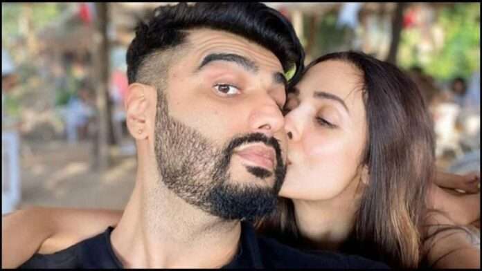bollywood actor malaika arora saree romantic photo with boyfriend arjun kapoor