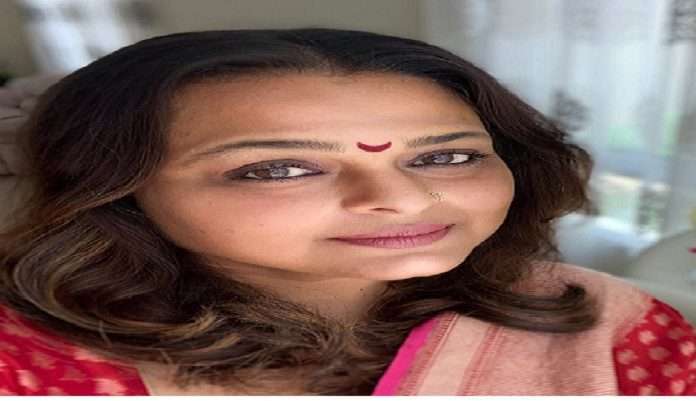 shilpa shirodkar becomes first bollywood actor to get vaccinated against covid 19