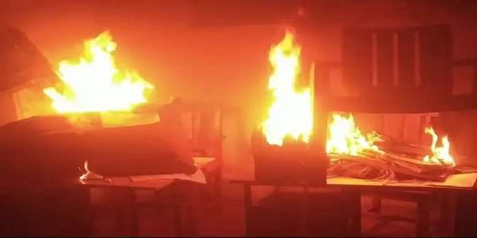 frp swabhimani shetkari sanghatna sugar factory office set on fire in sangli
