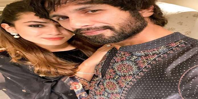 shahid kapoor asks for film on social media after a demand from his wife mira rajpoot