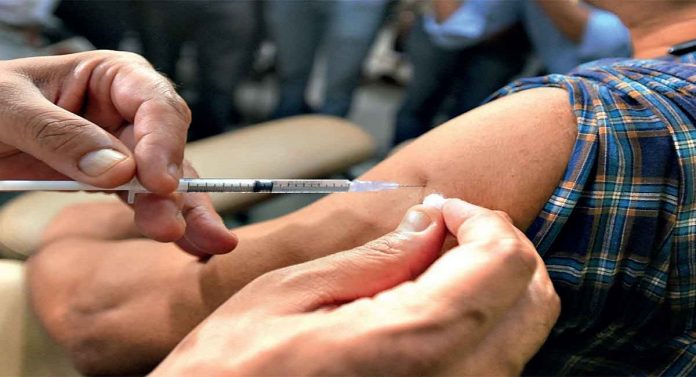 mexican doctor paralysed after pfizer covid-19 vaccine